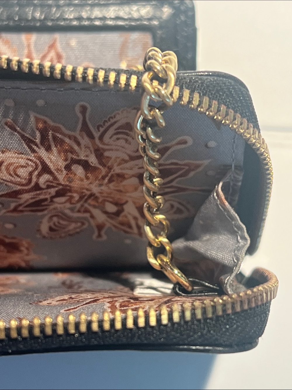 HOBO Black Leather Zip Wallet with Gold Hardware Key Holder Soft Genuine Leather - Picture 4 of 16
